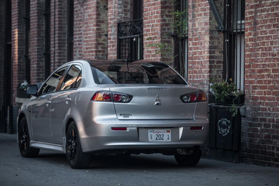  Mitsubishi Lancer Limited Edition 2017 года  (NA) (фото 23 из 29)